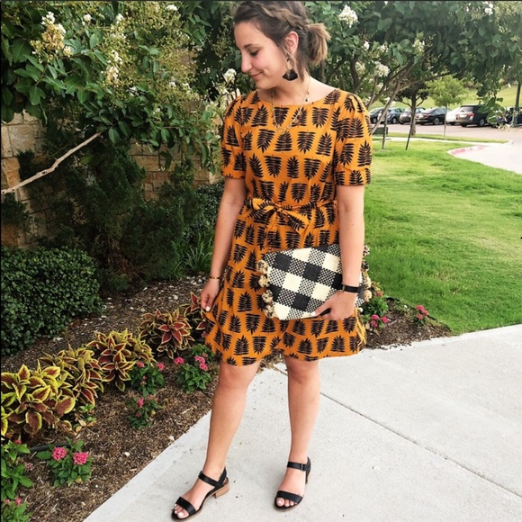 Ann Taylor Dresses & Skirts - ann taylor factory leaf dress
